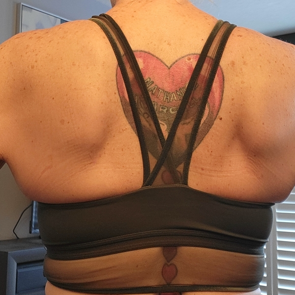 OYSHO Sports Bra Olive Green - Picture 2 of 5